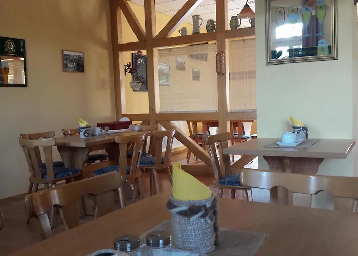 Zum Alten Schulmeister Hotel Harra