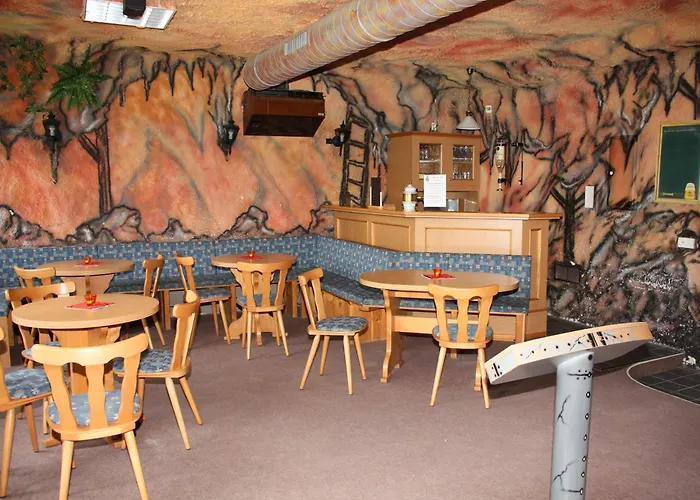 Zum Alten Schulmeister * Harra